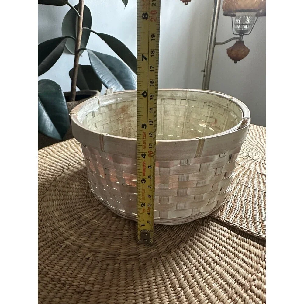 9” diameter circle wicker decorative basket